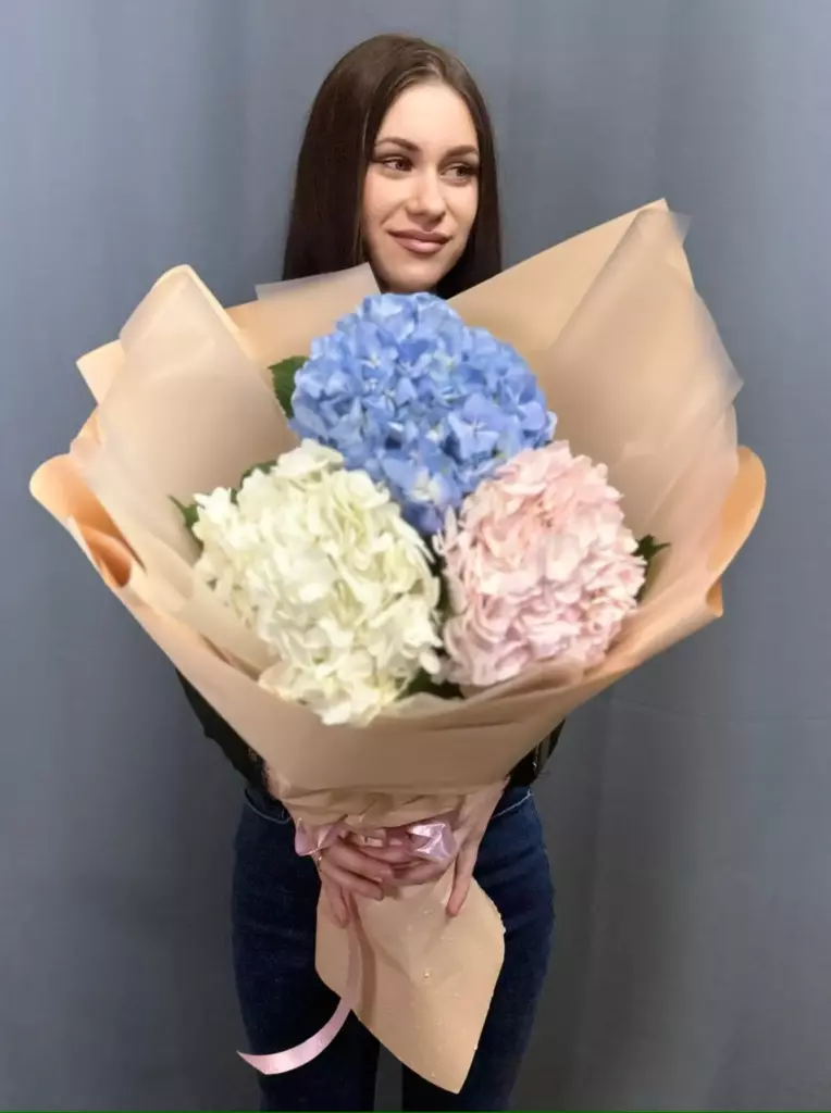 Монобукет из гортензий