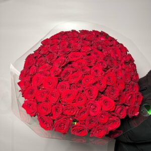 Букет из 101 розы Ред Наоми 70 см