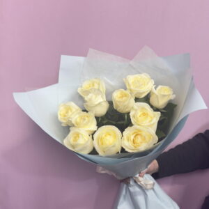 Букет из белых роз