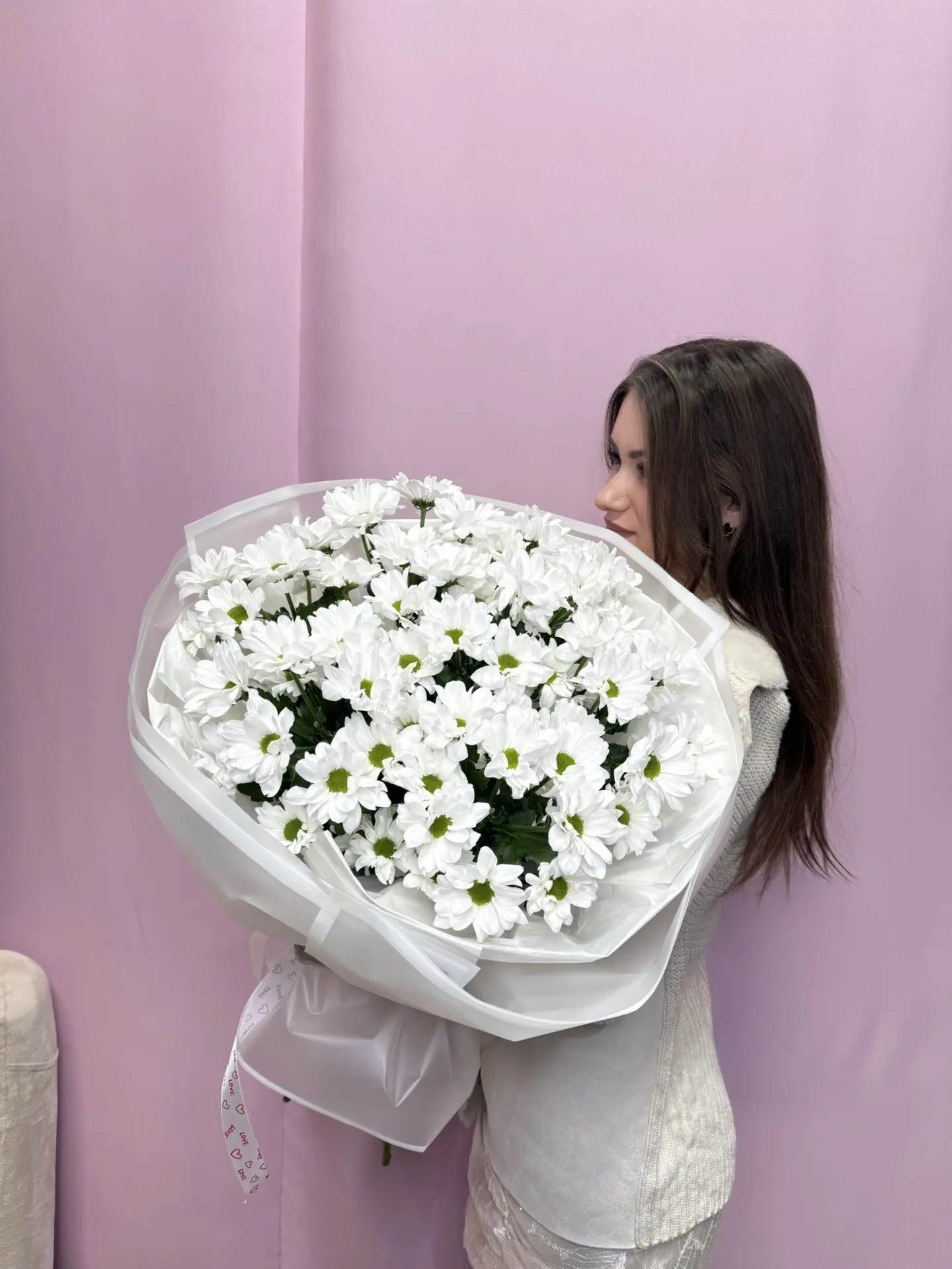 Букет из ромашковидной хризантемы