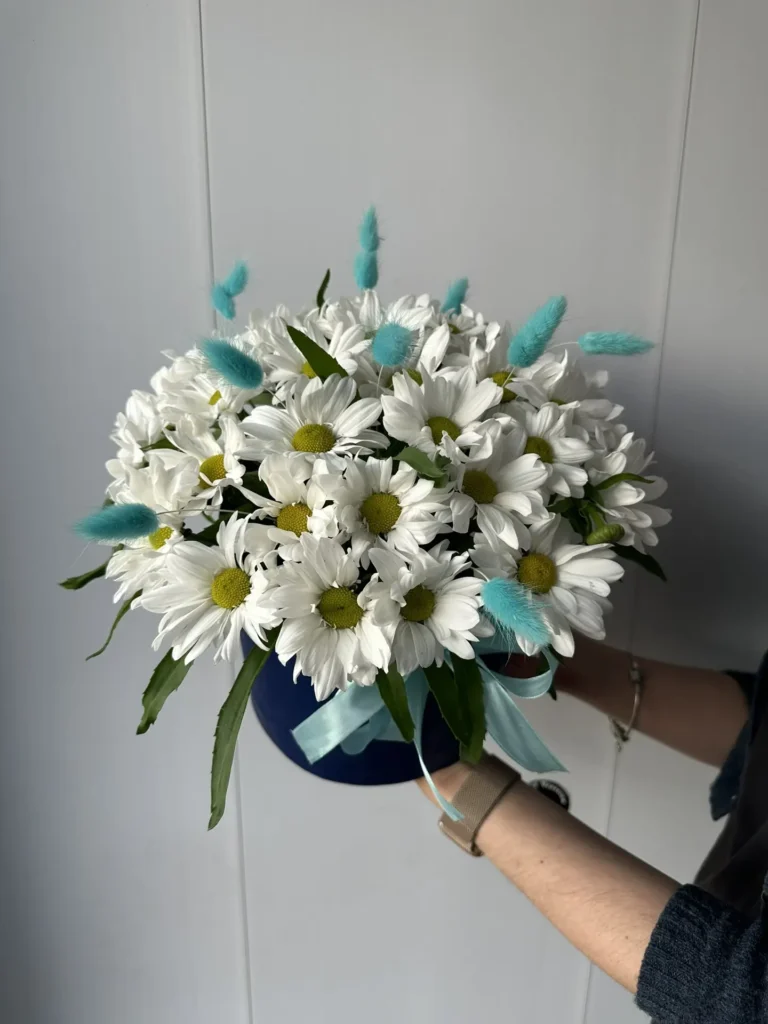Шляпная коробочка с ромашками